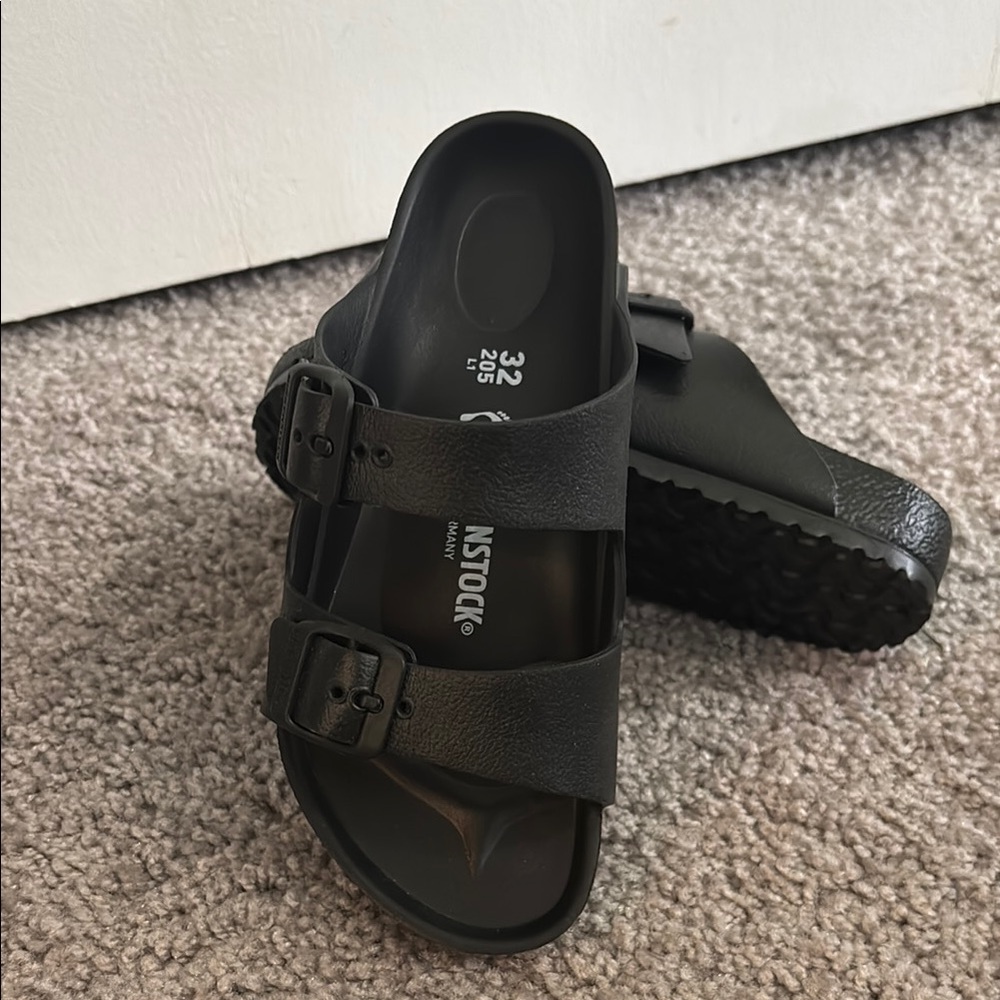 Kids Birkenstock Arizona EVA Black sz 32